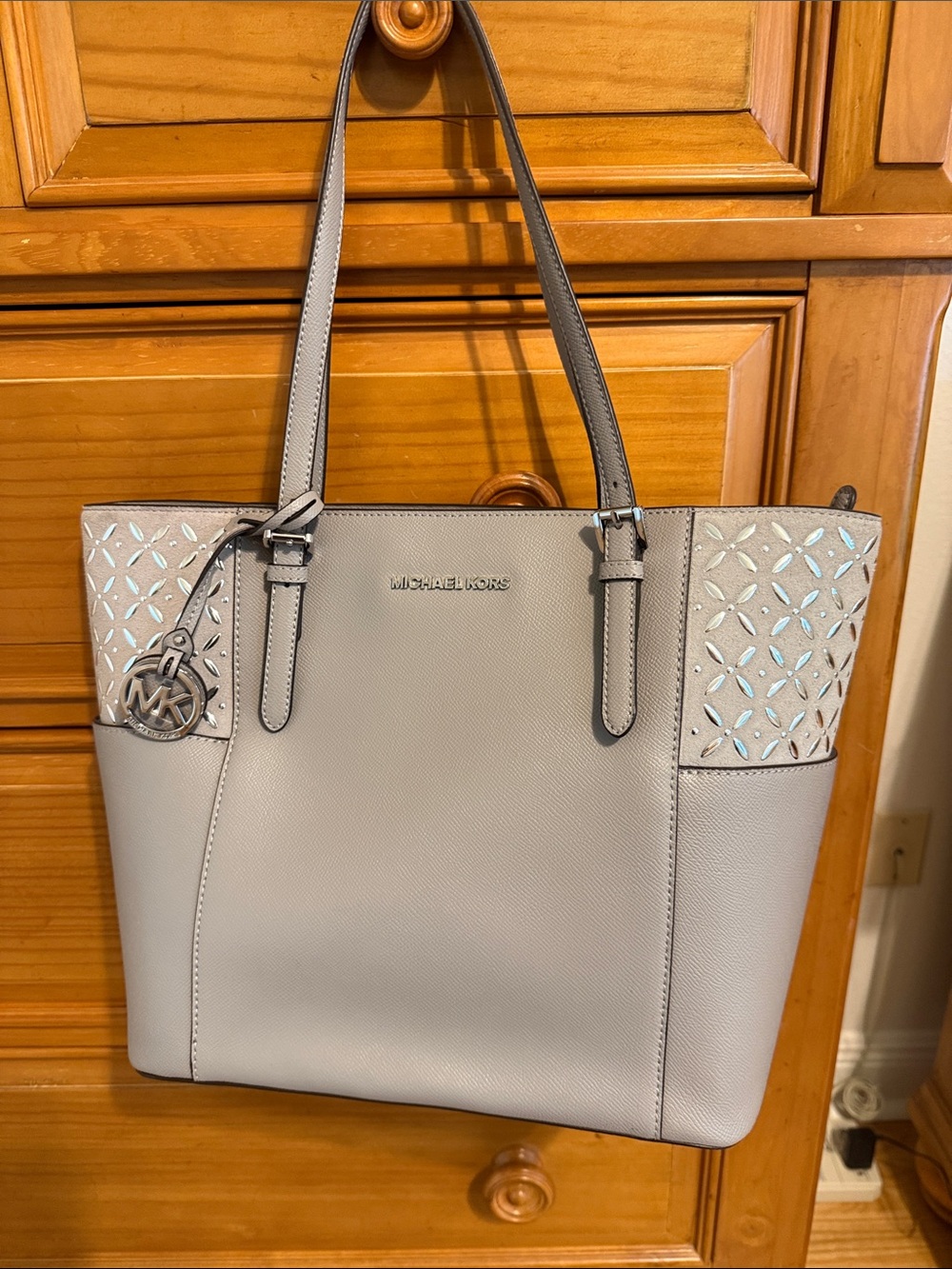 MICHAEL Michael Kors Light Gray Laser-Cut Saffiano Shoulder Tote